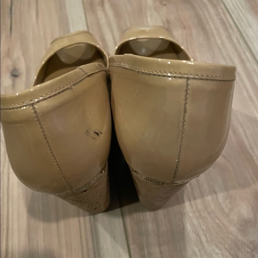JIMMY CHOO NUDE, PATENT LEATHER, PEEP TOE WEDGES - Picture 4 of 5